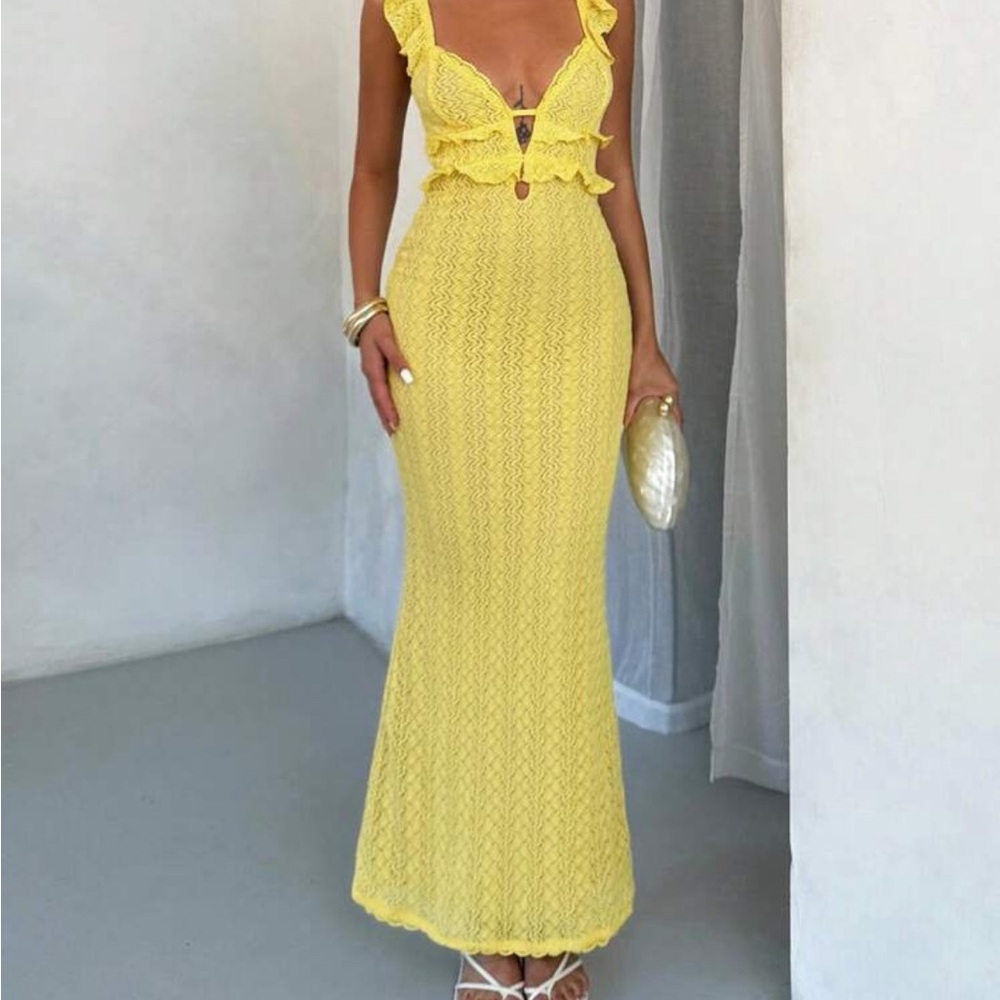SHEIN Yellow Ribbed Buttoned Maxi Dress - Picture 2 of 6